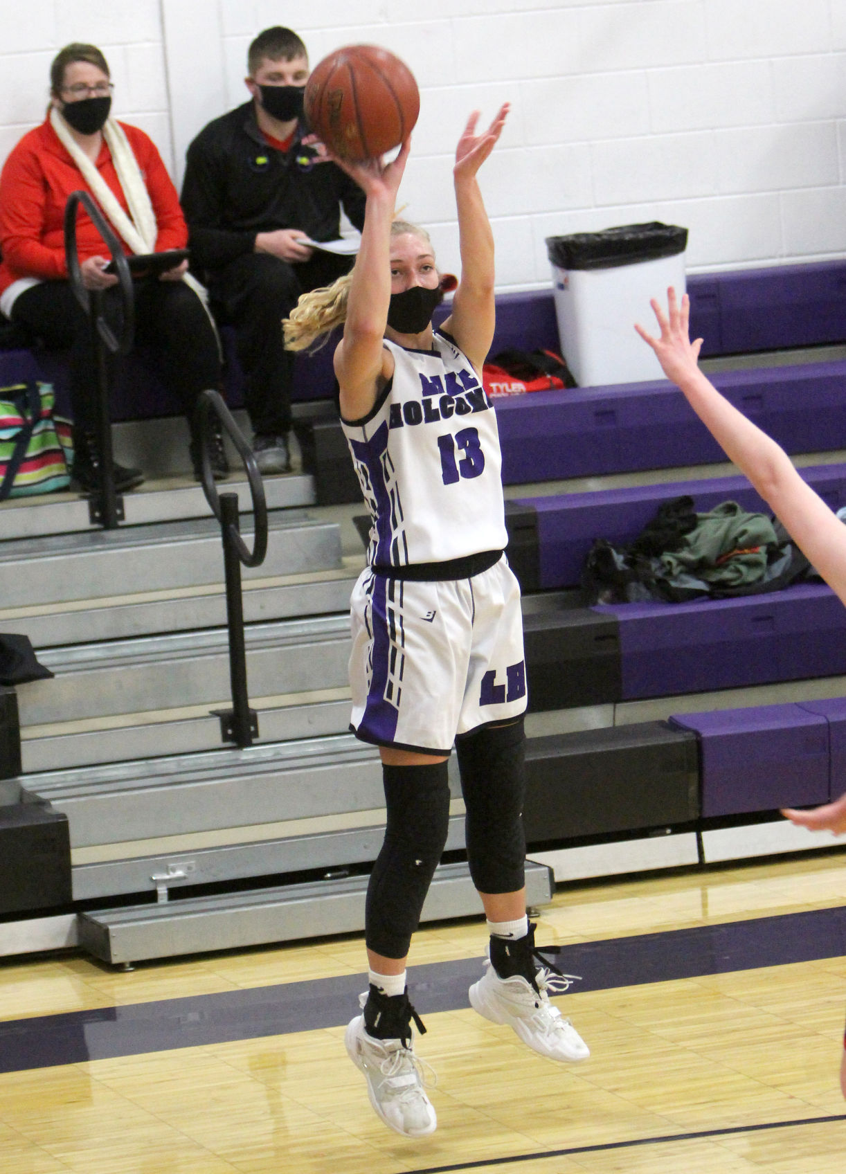Winter at Lake Holcombe girls basketball 1-5-21